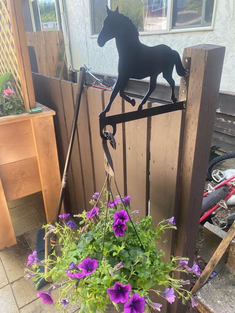 Horse Flower Basket Hanger